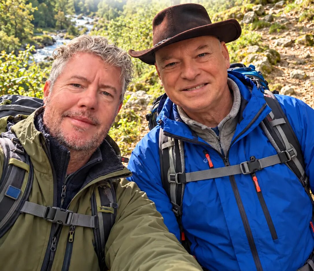 David et Pascal sur un sentier forestier